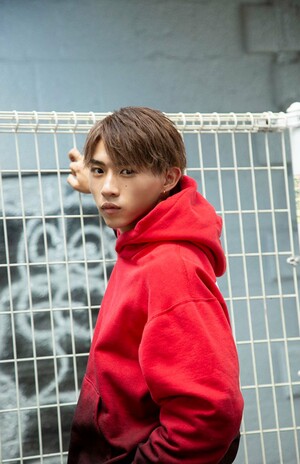 平野紫耀の弟・平野莉玖。（舞台『TALESofARISEOnlineTheaterリベレイターズ-希望を託されし解放者たち-NewAttempt』プレスリリースより）