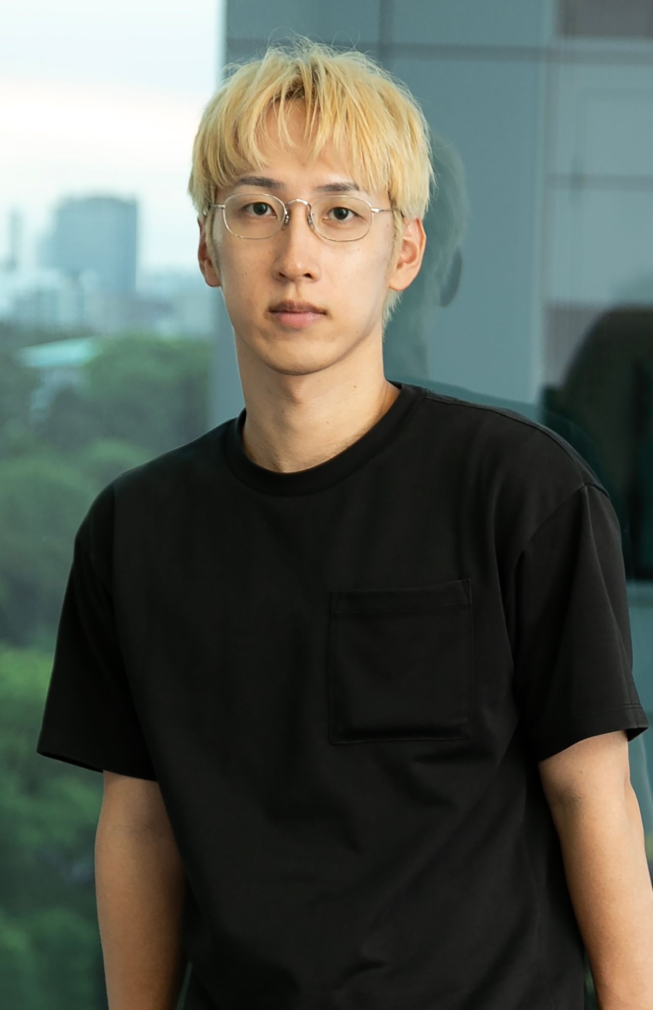 朝井リョウさん　　写真提供／日経BP
