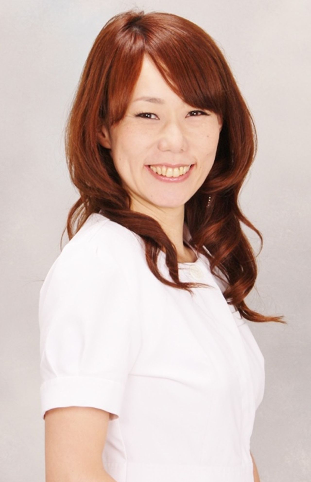 田辺智美さん●「足健道 さと足ツボ療術院」院長。世界7か国の反射区療法、東洋医学全般などを学び、ツボと反射区と筋肉を刺激するオリジナルの技術「足健道」を考案。『足もみ美BODYダイエット』など著書多数。