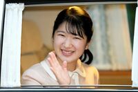 愛子さま、ラオス訪問で完璧すぎる“名スピーチ”が大反響！洋装・民族衣装・和服の《1日3変化》ファッショ…