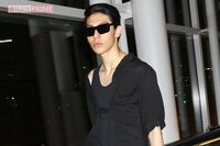 【独占撮】Snow Manラウール、向井康二、佐久間大介、岩本照、宮舘涼太を羽田空港でキャッチ!海外ロケから…