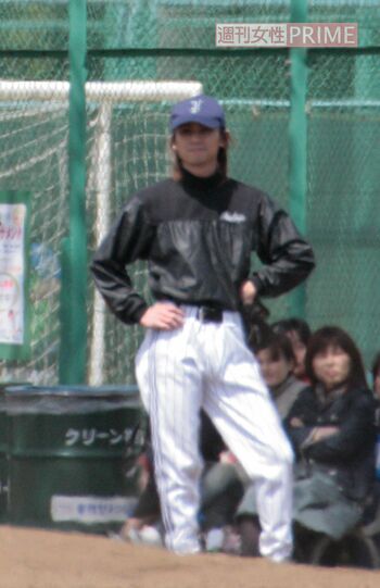 2006年4月、ジャニーズチームで草野球を楽しむ堂本光一1