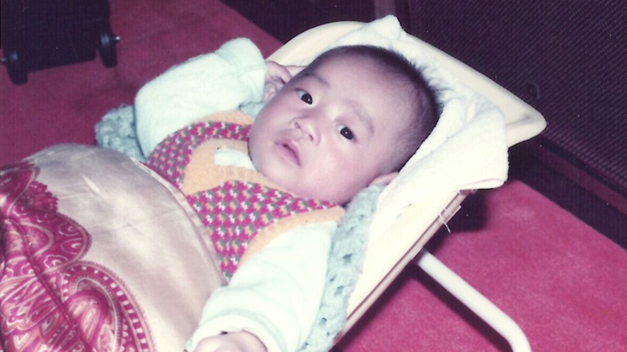 生後間もなく。あんな長い顔になるとは誰も想像していなかった