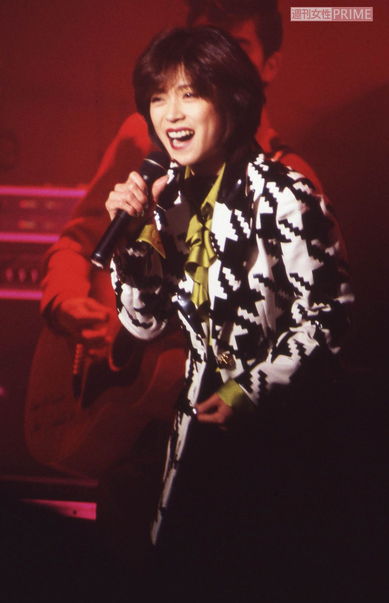 1995年12月のライブでは、明菜姐さん！と呼びたくなるような力強いパフォーマンスを披露した