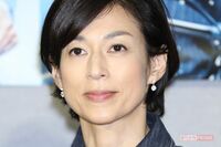 鈴木保奈美「私の部屋がない」で離婚も、“石橋貴明のYouTube”を発表の場に選んだワケ