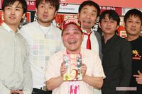 上島竜兵さんを「理由ないけど尊敬してる」“死の淵から救われた”有吉弘行との師弟関係