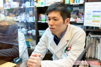 「理想の薬局」に近づけようと改革を進めてきた店長の康二郎さん　撮影／伊藤和幸