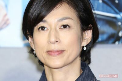 鈴木保奈美「私の部屋がない」で離婚も、“石橋貴明のYouTube”を発表の場に選んだワケ