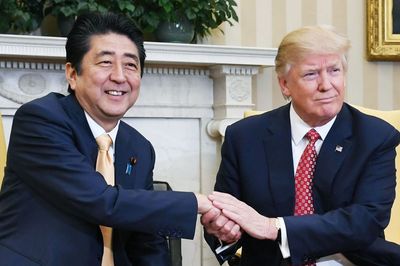 安倍さん大丈夫？『米国の老いぼれ狂人』来日で『チビのロケットマン』が動き出す危険性