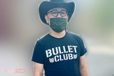 直撃取材を受けるハリウッドザコシショウ