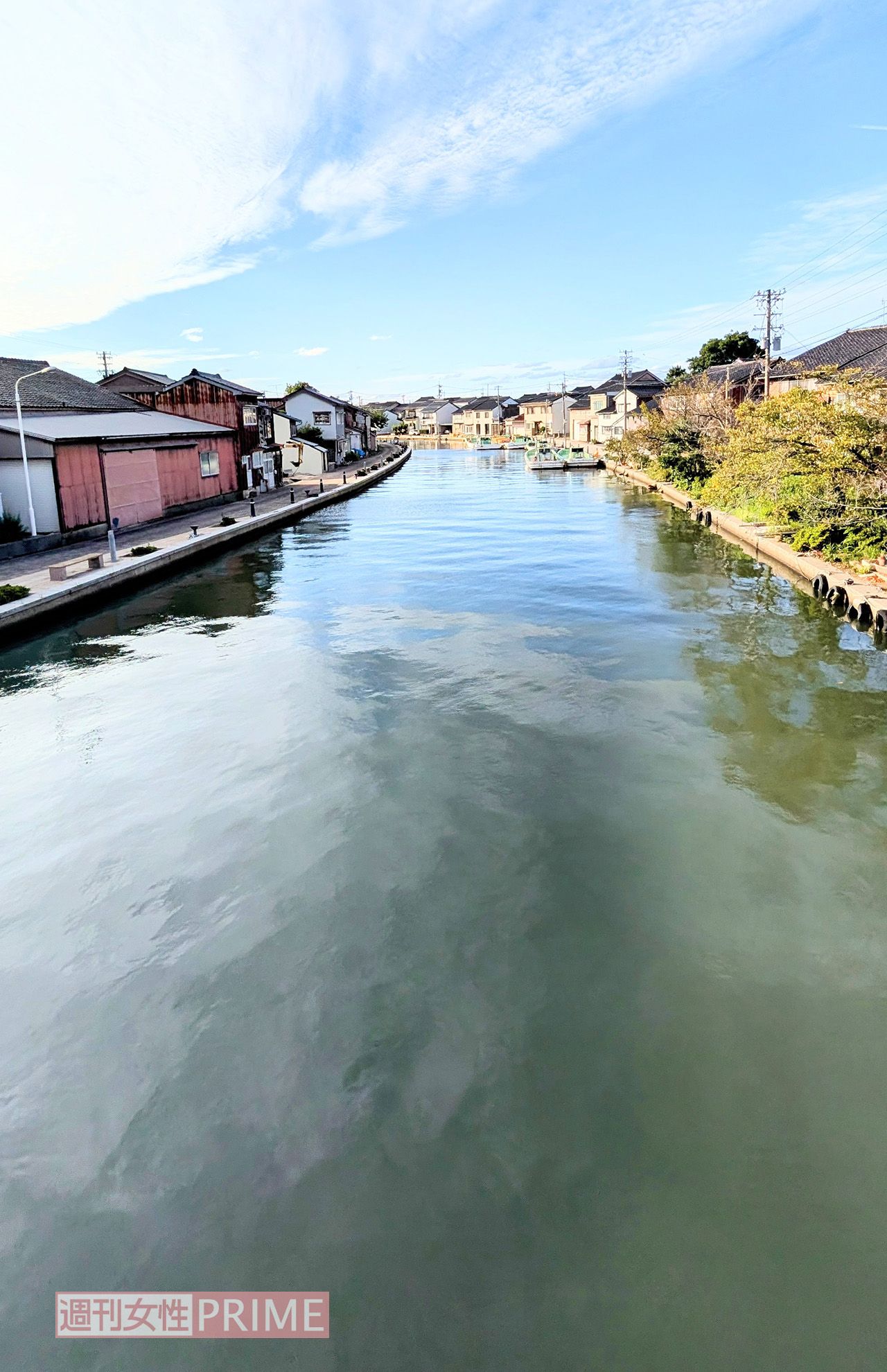 ドラマ『冬のなんかさ、春のなんかね』第3話のロケ地に使われた富山・新湊内川の街並み　撮影／編集部