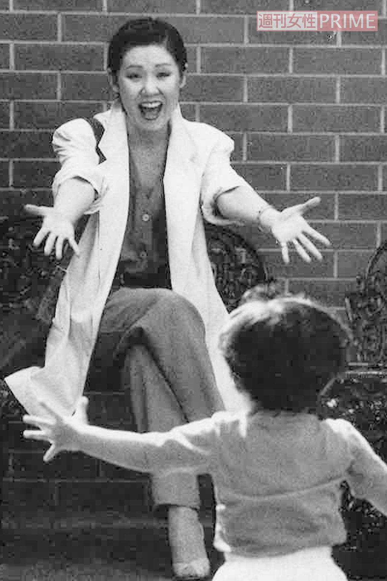 子どもはおらず、離婚後も独身を貫いた。だが、実は大の子ども好き。他人の子を目の前に、「盗んじゃいたいくらい！」とも（'80年）