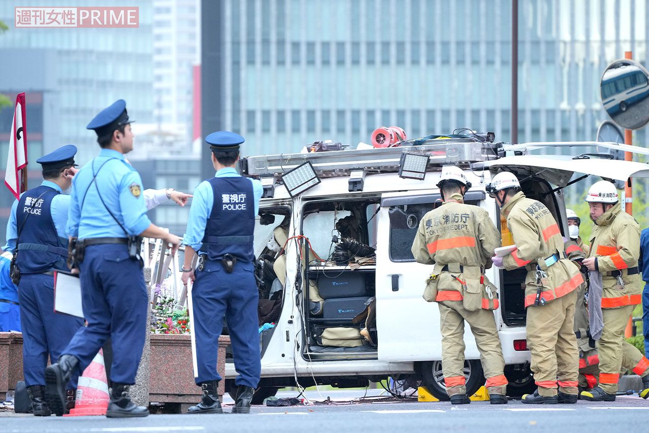 10月19日の早朝、総理官邸前の進入防止柵に突っ込んだ臼田敦伸容疑者の車両