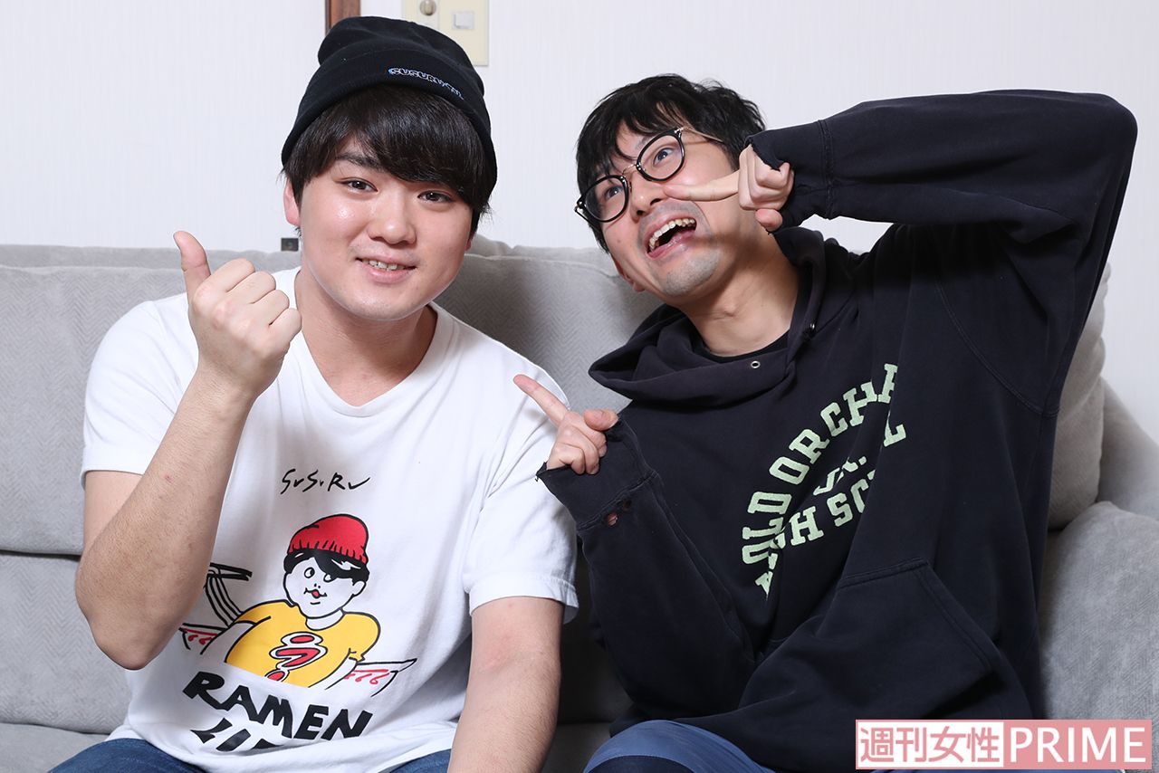 SUSURU（右）、動画の編集を担当するチャル蔵（左）　撮影／吉岡竜紀