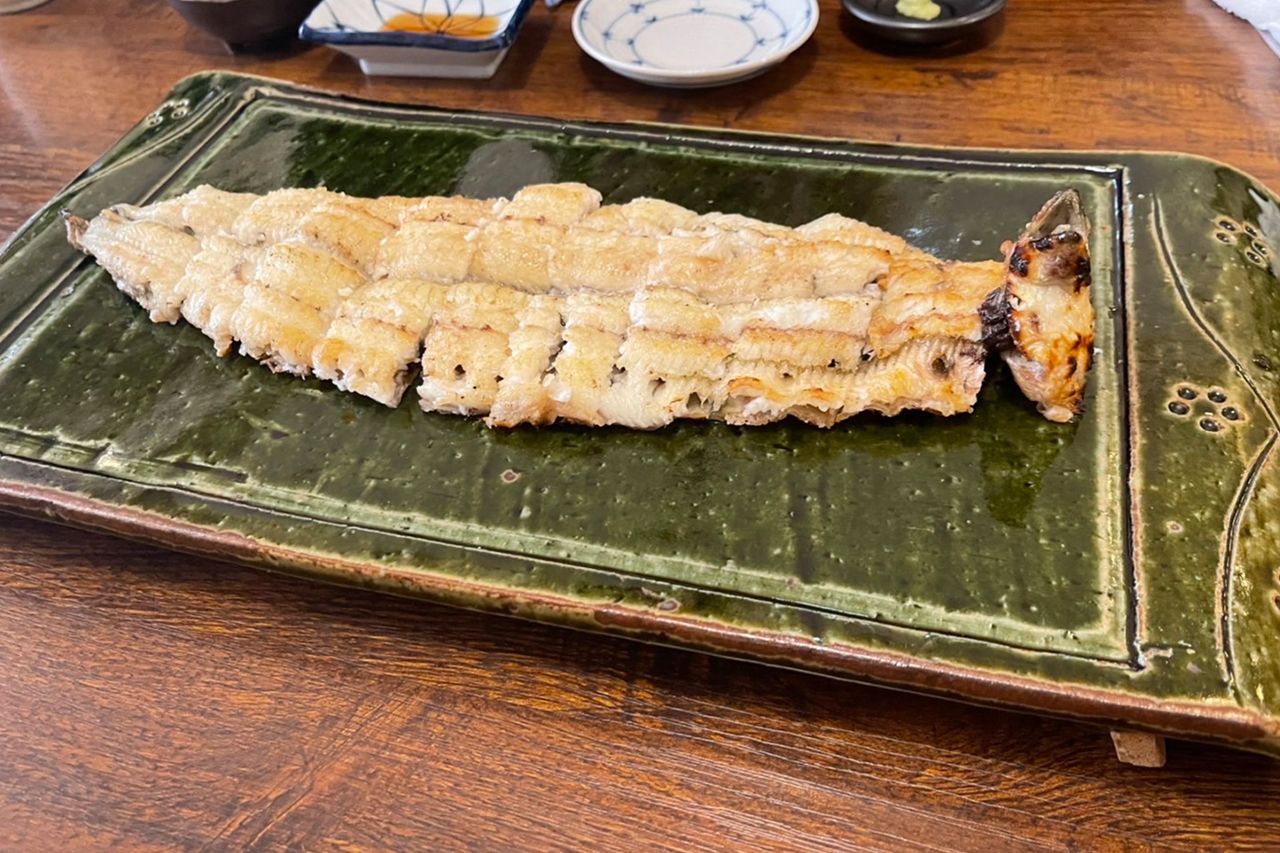 知る人ぞ知る琵琶湖近くの「伝説のうなぎ屋さん」。白焼きも美味でした