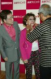 2005年8月、『高須クリニック』の美容イベントに出席した野村克也さん、沙知代さん夫妻