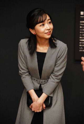 今年1月、髪を切られる前の佳子さま。肩下までのセミロングだった