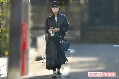 朝海ひかるは犬を慣れた様子で連れていた