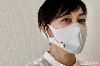 石井先生が「ルルドスタイルEMSマスクAX-FRL912」を使用している姿