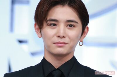 山田涼介のリアルすぎる“本人型取りマスク”がフリマアプリに出品される「世にも奇妙みたい」「怖すぎる」…