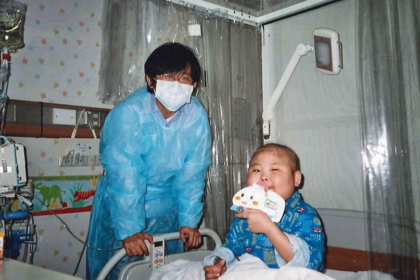 7歳のにゅーいんさん、骨髄移植後。電車が大好き