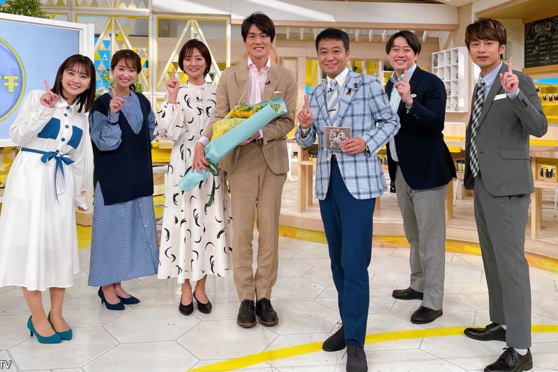 上重聡アナはシューイチのレギュラーを務めている（番組公式Xより）