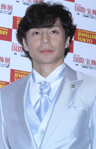 10位はスーツ姿が美しい東山紀之に