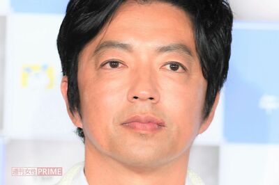 大沢たかおが人気の「しらす料理店」に来店、女性店員にみせた“マッチョ”な神対応！