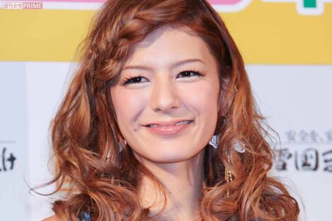 “おバカキャラ”で一世風靡した39歳・スザンヌが大胆へそ出しコーデ披露で「めちゃsexy」絶賛の声、“旅館の女将”として震災時には「恩返し」