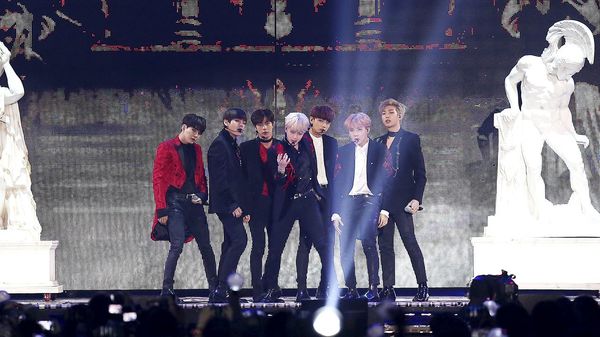 防弾少年団　(c) 2016 Melon Music Awards