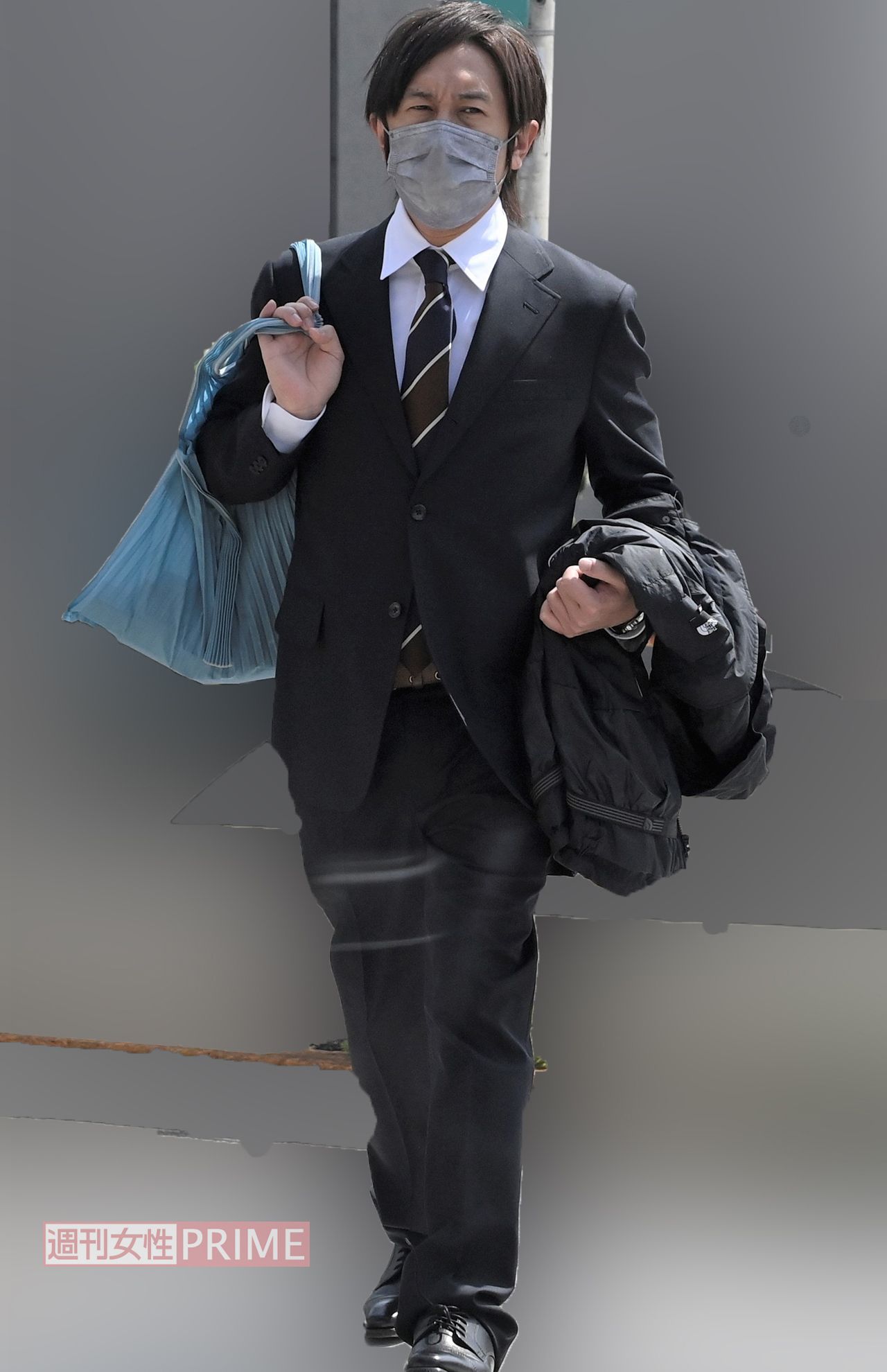 都内にある小学校の卒業式にカジサックことキングコング梶原雄太が出席（2022年）