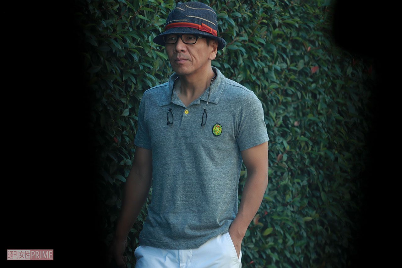 オシャレ着で我が子の運動会に現れたくりぃむしちゅーの上田晋也