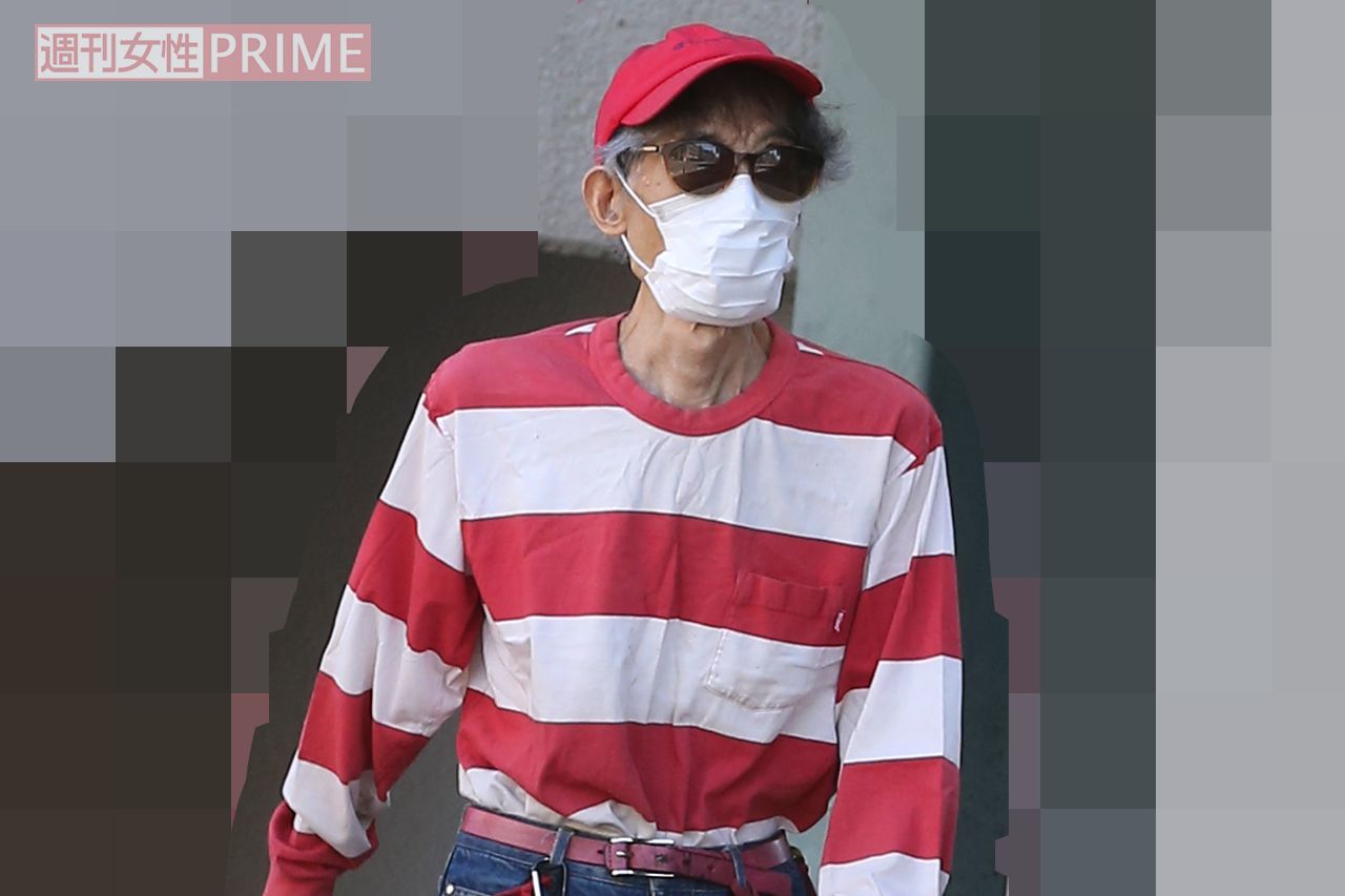 6月上旬、現在の自宅マンションから外出する楳図かずお