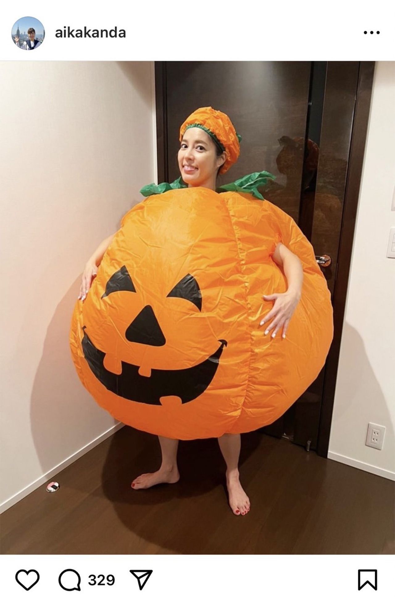 '22年に神田愛花アナのインスタグラムに投稿された、かぼちゃの着ぐるみでインパクト大の仮装姿