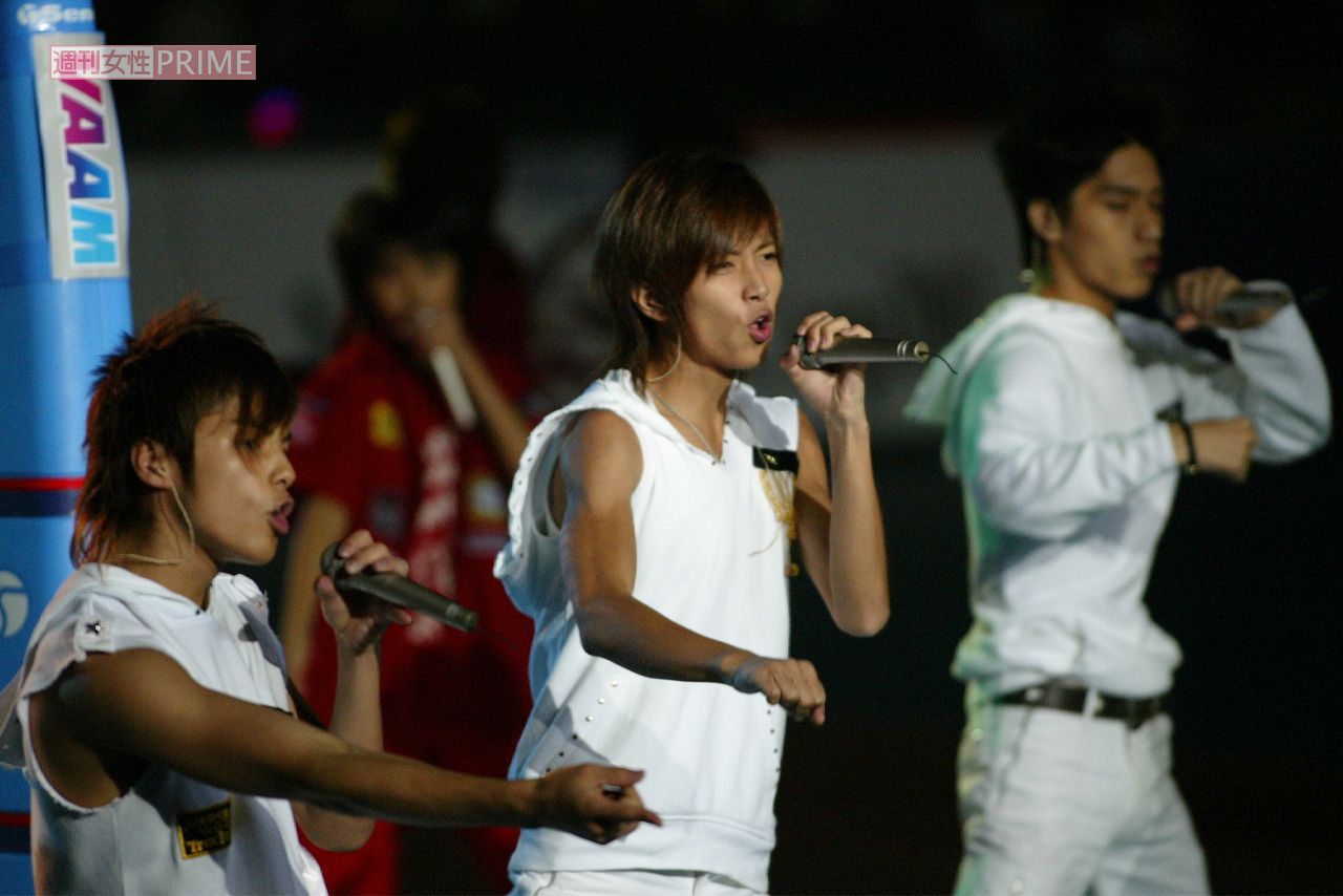 2003年11月、9人でデビューしたNEWSは『バレーボールワールドカップ2003』会場に登場