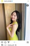 3月8日、『国際女性デー』表彰式後に黄色のドレス姿を投稿した本田真凜(公式インスタグラムより)
