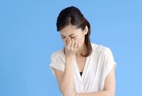 その目の不調、「眼窩の狭まり」が原因かも 『眼骨セルフ矯正』で今すぐケア！