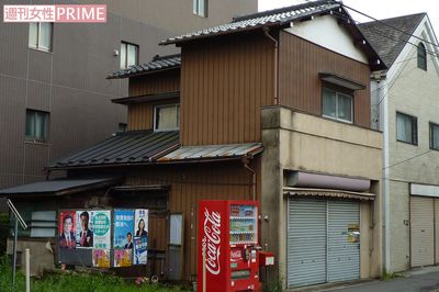 ＜東京・東村山＞100匹以上のハエで発見、駄菓子屋夫婦の「孤独死」