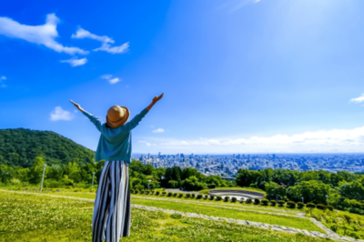 《裏ワザ！得する大人旅》物価高でも秋を満喫、旅行ジャーナリストに聞いた交通費と宿泊費を浮かせる「最新…