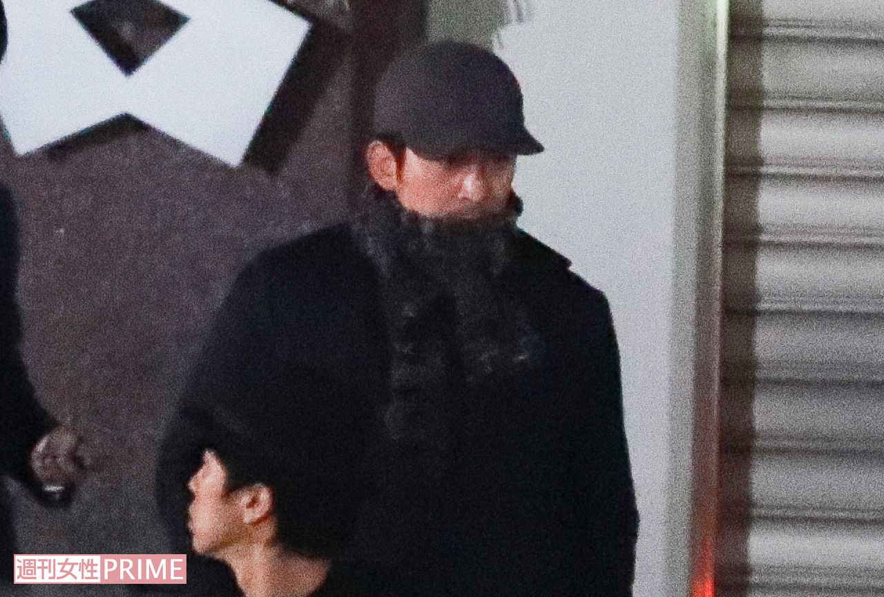 結婚を発表したばかりの岡田准一（2018年元旦初詣）