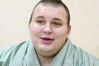 《大相撲春場所》横綱をかけた大関・安青錦、「おにぎり」化粧まわしを贈った米穀会社が語る“白星15個”への思い