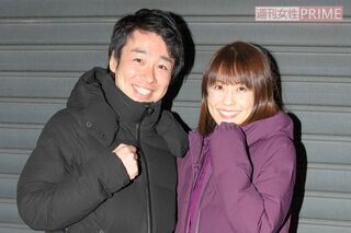 2018年の直撃時、ラブラブぶりを見せつけていた小林麻耶と夫でスピリチュアル整体師の國光吟氏