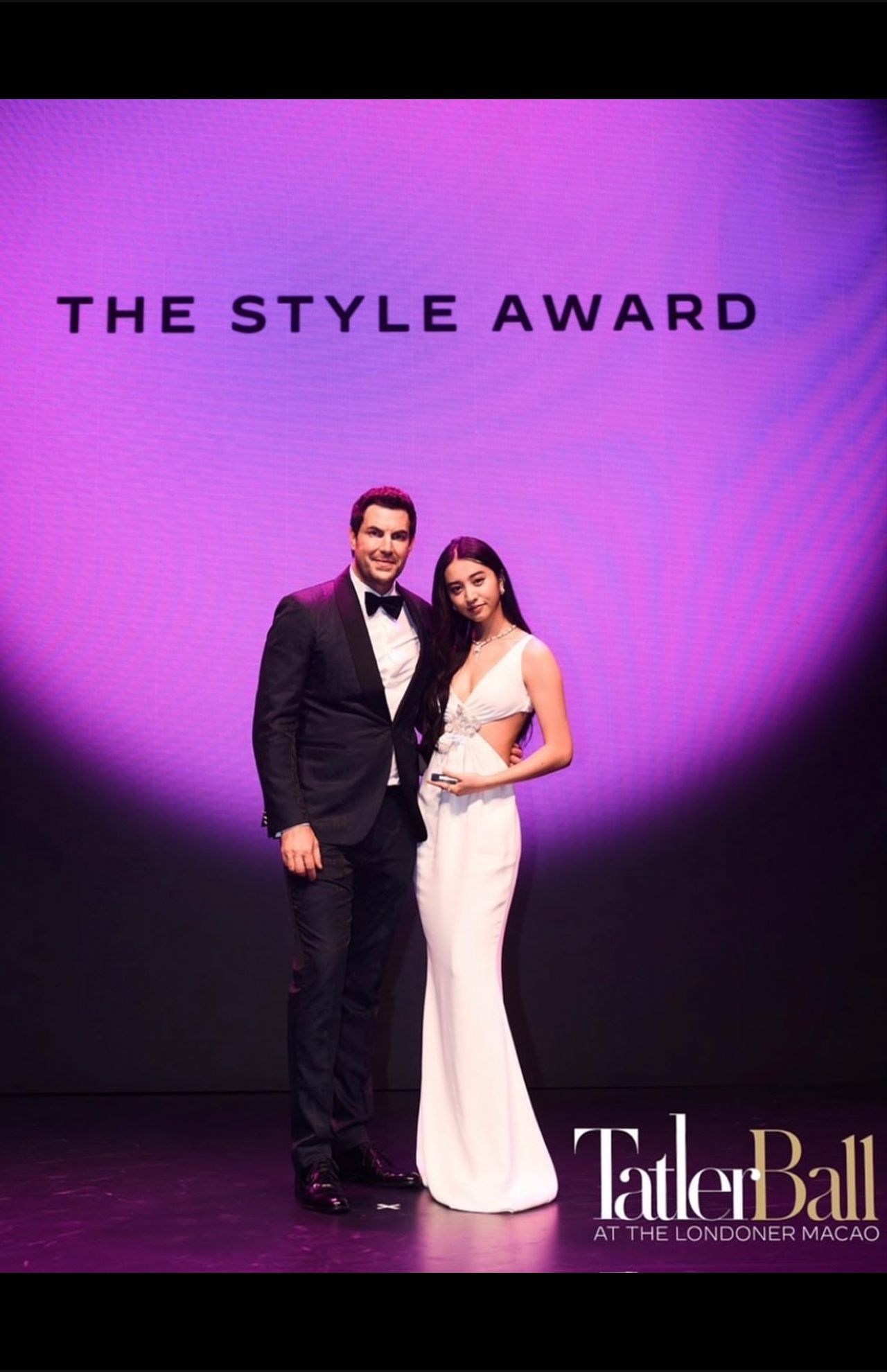 11月25日に行われた『Tatler Asia』のイベントに、大胆にカットされた白いドレスで参加したKoki, (Koki,インスタグラムより)