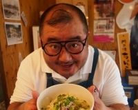 人気エンタ芸人、いまは九州・門司の名店二代目に