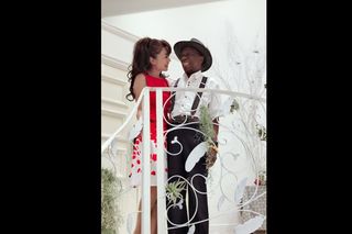 幸せそうに見つめ合うふたり