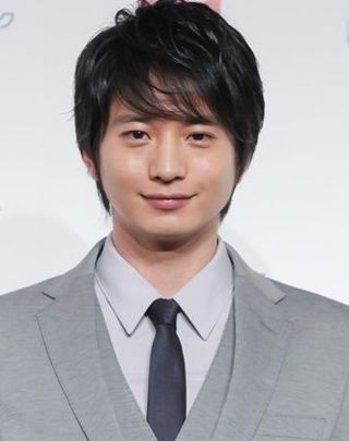 向井理＆国仲涼子、両家顔合わせも同居も｢まだ｣