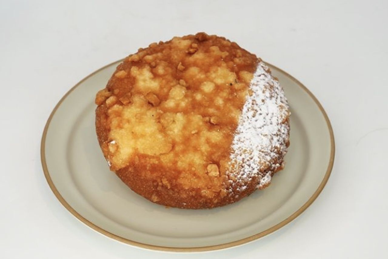 OKUDO大久堂ではソボロパンの中にたっぷりのピーナツ白あんなどを入れた商品が人気