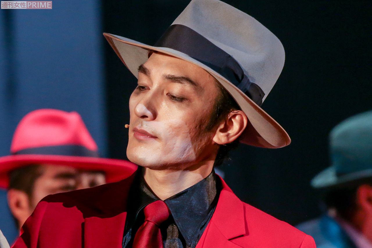 草なぎ演じるアルトゥロ・ウイの野望は広がるばかりで……。　撮影／佐藤靖彦