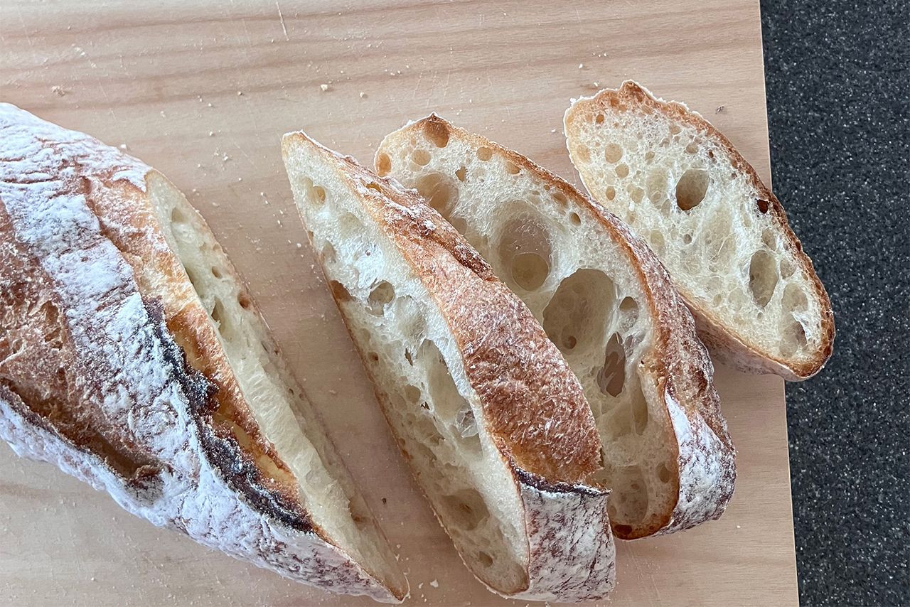 フランスパンはつぶれず綺麗な断面