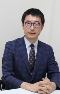 具芳明先生●東京医科歯科大学大学院医歯学総合研究科統合臨床感染症学分野教授、総合内科専門医、感染症専門医。